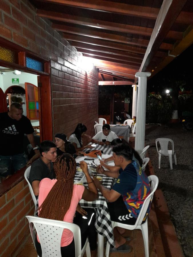 Hotel Boutique Los Gentiles Santa Fe de Antioquia Dış mekan fotoğraf