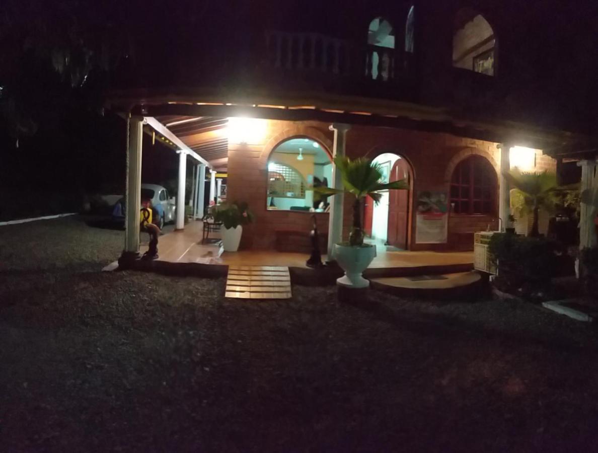 Hotel Boutique Los Gentiles Santa Fe de Antioquia Dış mekan fotoğraf